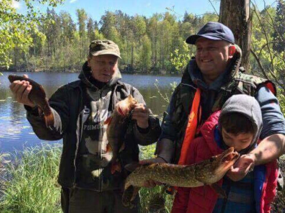 Рыбалка в молдове. Рыбалка в Молдавии. Рыбалка в Молдове Цахнауцы. Рыбная Молдова. Рыбалка в Молдавии книга.